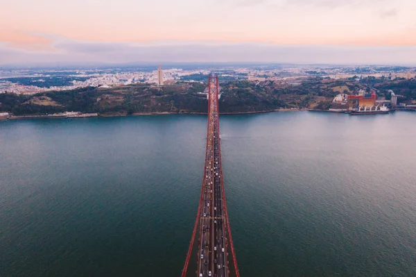 Letecký Pohled Most Dubna Ocelová Visutý Most Nachází Lisabonu Portugalsku — Stock fotografie