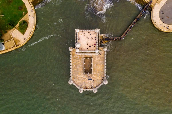 Drone Lotnicze Zdjęcie Panoramiczne Wieżę Belem Średniowieczny Zamek Fortyfikacja Rzekę — Zdjęcie stockowe