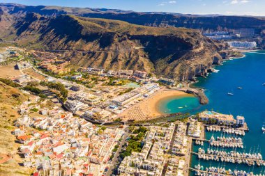 Puerto de Mogan şehir sahil Gran Canaria ada, İspanya. 