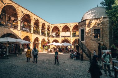 Nicosia, Kıbrıs - 30 Ekim 2018: Görünüm Buyuk Han (büyük Inn), Kıbrıs'taki en büyük Kervansaray. Nicosia 