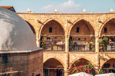 Nicosia, Kıbrıs - 30 Ekim 2018: Görünüm Buyuk Han (büyük Inn), Kıbrıs'taki en büyük Kervansaray. Nicosia 
