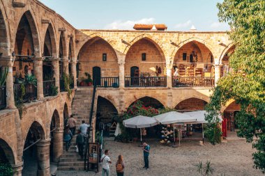 Nicosia, Kıbrıs - 30 Ekim 2018: Görünüm Buyuk Han (büyük Inn), Kıbrıs'taki en büyük Kervansaray. Nicosia 