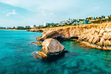 Güzel Kıbrıs, Konnos Bay Cape Greko doğal Park, Ayia Napa yakınındaki kemer kaya ve (molos) Limasol Kıbrıs ve Limasol Hava fotoğraf mesire