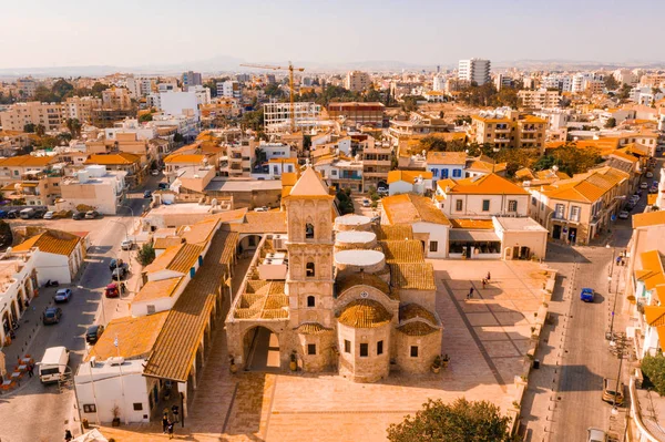 Noviembre 2018 Larnaca Chipre Hermosa Vista Calle Principal Larnaca Catedral —  Fotos de Stock