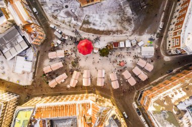 Riga city hava kış günü Noel zamanı sırasında göster. 