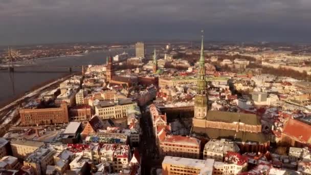 Letonya Riga Tarihi Kent Kışın Noel Günü Panoramik Havadan Görünümü — Stok video