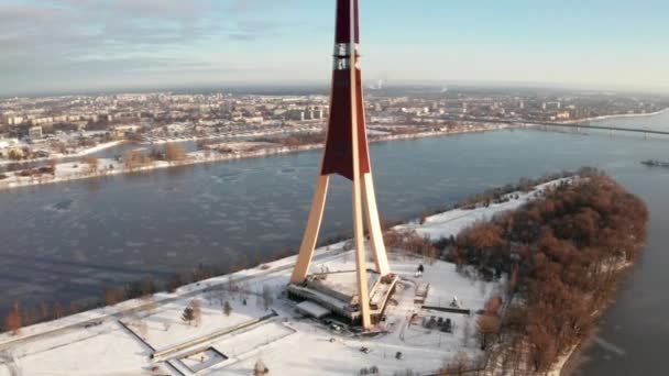 Letecký Pohled Televizní Věž Rize Lotyšsku Nejvyšší Budova Evropské Unii — Stock video