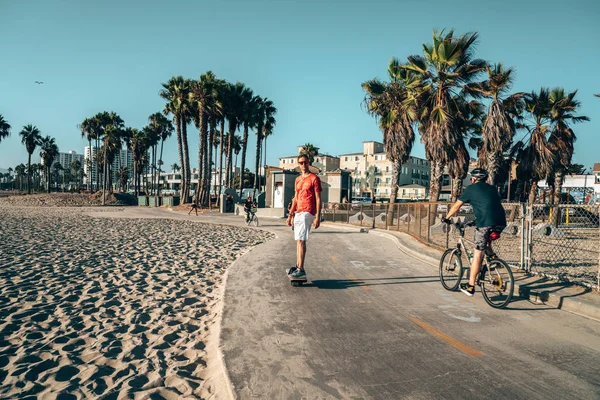 Αυγούστου 2018 Λος Άντζελες Ηπα Βενετία Παραλία Vibes Άνθρωποι Ιππασίας — Φωτογραφία Αρχείου