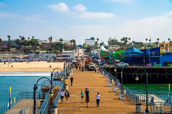 洛杉矶 乌萨2019年1月15日 圣塔莫尼卡码头和威尼斯海滩附近的游乐园的美丽景色 美丽的加州天气 — 图库照片