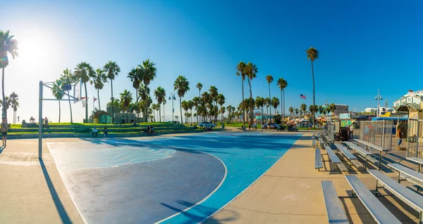 Junio 2018 Los Ángeles Estados Unidos Cancha Baloncesto Playa Venecia — Foto de Stock