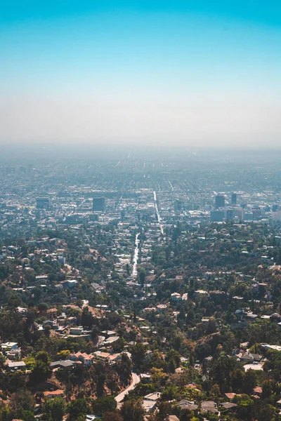 ハリウッドの丘からロサンゼルスの街の空撮 カリフォルニア州の美しい風景 — ストック写真