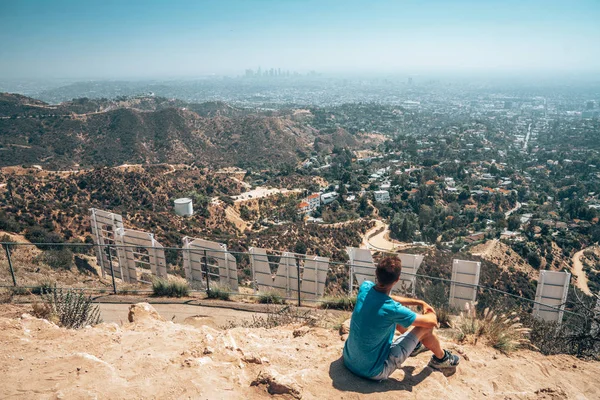 June 2018 Los Angeles Usa Young Man Sitting Top Hollywood — Stock Photo, Image