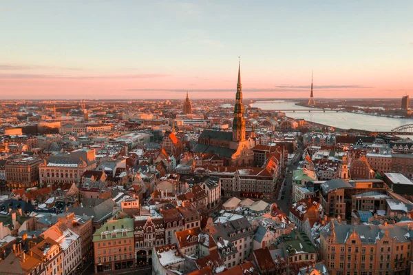 Hermosa Vista Del Casco Antiguo Riga Durante Soleado Día Invierno —  Fotos de Stock