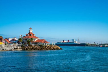 10 Eylül 2018. Los Angeles, Amerika Birleşik Devletleri. Güzel Long Beach bölgesinde La güzel bir deniz feneri ile kıyıya yakın.
