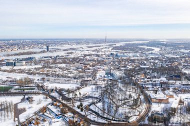Riga güzel kış. Sovyet ordusunda Agenskalns için zafer memorial yakınındaki görüntülemek.
