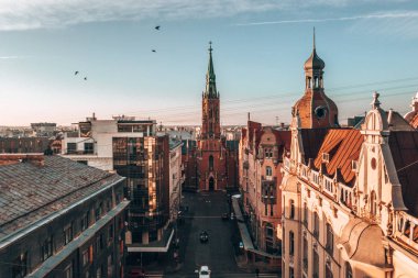 Letonya'nın başkenti Riga'nın havadan panoramik eski şehir manzarası.
