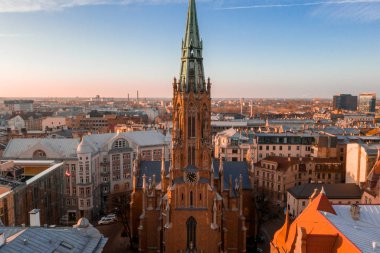 Riga, Letonya'daki katedralin güzel havadan görünümü.