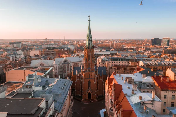 Impresionante Vista Aérea Riga Letonia Durante Puesta Sol Naranja Púrpura —  Fotos de Stock