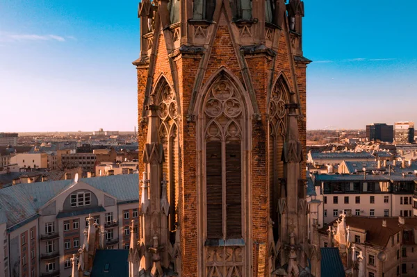 Riga, Letonya'daki katedralin güzel havadan görünümü.