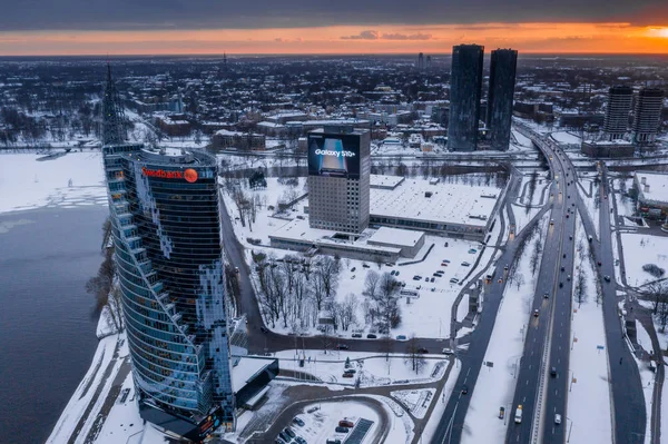 Mars 2019 Riga Lettland Flygfoto Swedbank Huset Riga Vinterkvällen Vid — Stockfoto