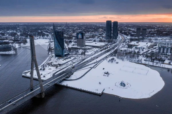 Mars 2019 Riga Lettland Flygfoto Swedbank Huset Riga Vinterkvällen Vid — Stockfoto