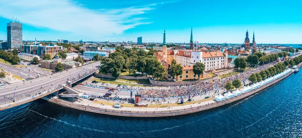 Maja 2018 Ryga Łotwa Widok Lotu Ptaka Maratończyków Bieganie Mieście — Zdjęcie stockowe