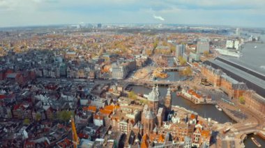 Amsterdam üzerinde inanılmaz hava görünümü.