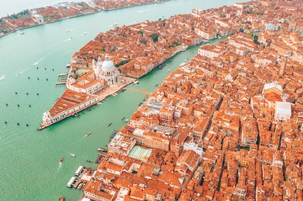 Schöne Venezianische Aussicht Von Oben Orangefarbene Dächer Und Klassische Architektur — Stockfoto