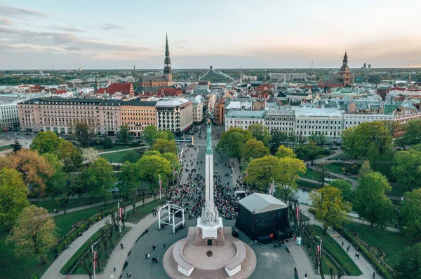 Prachtige Luchtfoto Van Riga Oude Stad Het Vrijheidsbeeld Nationale Bibliotheek — Stockfoto