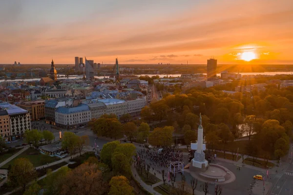 Hermosa Vista Aérea Riga Sobre Casco Antiguo Estatua Libertad Biblioteca —  Fotos de Stock