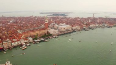 Sabahın erken saatlerinde Venedik, İtalya 'da San Marco meydanında