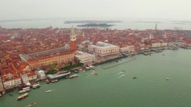 Sabahın erken saatlerinde Venedik, İtalya 'da San Marco meydanında