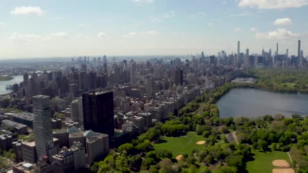 Central Park Aerial View Manhattan New York Park Surrounded Skyscraper — Stock Video