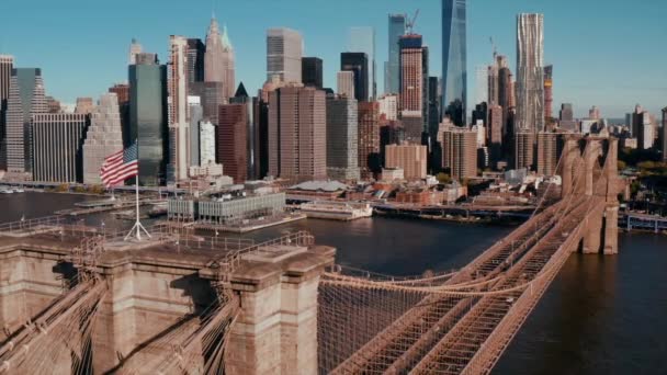 Letecký Pohled Brooklynský Most Nad Řekou Hudsonem Krásný Ranní Svit — Stock video