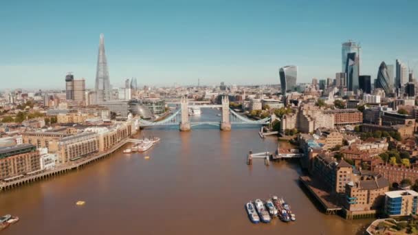 Londra Kule Köprüsü Ingiltere Köprü Açılışı Ingiliz Klasik Sembollerinden Biri — Stok video