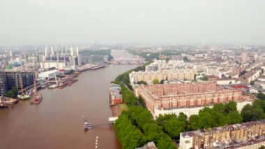 Londra'nın havadan panoramik şehir manzarası ve Thames Nehri manzarası, İngiltere, Birleşik Krallık