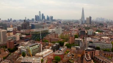 Londra'nın havadan panoramik şehir manzarası ve Thames Nehri manzarası, İngiltere, Birleşik Krallık