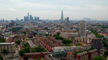 Londra'nın havadan panoramik şehir manzarası ve Thames Nehri manzarası, İngiltere, Birleşik Krallık