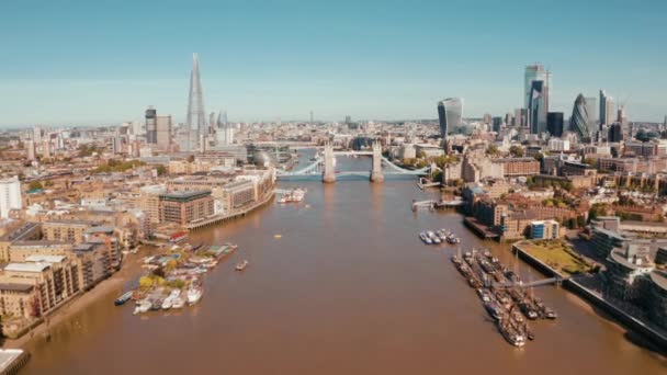 Tower Bridge Londres Reino Unido Abertura Drawbridge Uno Los Símbolos — Vídeos de Stock