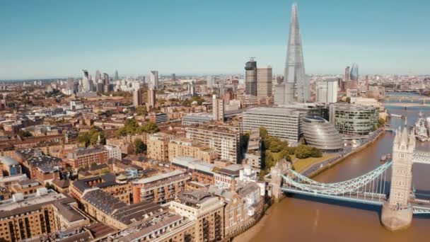 Tower Bridge Londres Reino Unido Abertura Ponte Símbolos Clássicos Ingleses — Vídeo de Stock