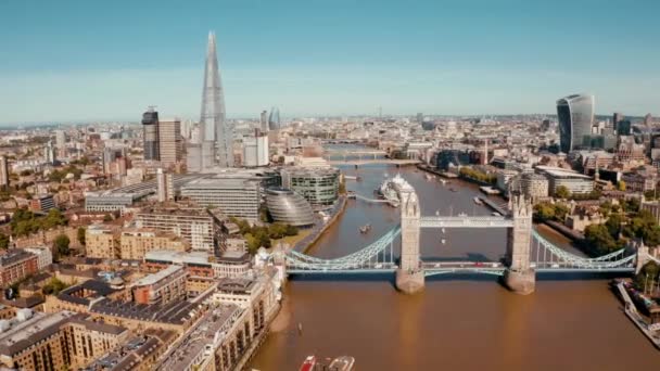 Tower Bridge London Storbritannien Vind Bryggans Öppning Engelska Klassiska Symbolerna — Stockvideo