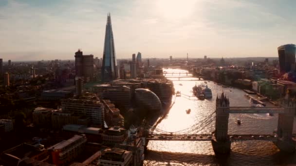 Вид Воздуха Центр Лондона Сверху Рядом Тауэрским Мостом Небоскребом Осколки — стоковое видео