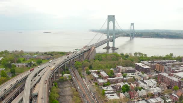 Intercambio Autopistas Nueva York Cerca Del Puente Verrazzano Narrows — Vídeos de Stock