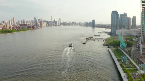 Olhar Aéreo Sobre Parque Domino Brooklyn Williamsburg Fábrica Açúcar Velho — Vídeo de Stock