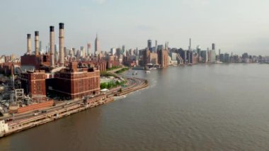 New York fabrikasının havadan görünümü-Manhattan 'da New York City ve Westchester County 'de elektrik, gaz ve buhar hizmeti veren.