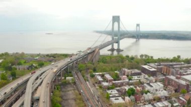 Brooklyn ve Staten Adaları 'Nda Verrazzano-Narrows Köprüsü