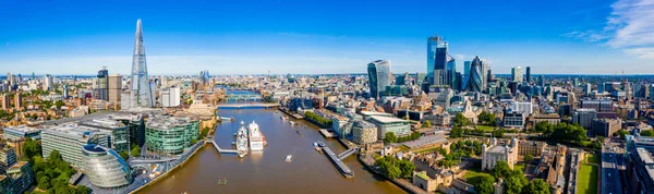 Vista Elevada Distrito Financeiro Londres Perto Tower Bridge Através Rio — Fotografia de Stock