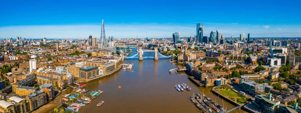 Förhöjd Utsikt Över Finansdistriktet London Nära Tower Bridge Över Themsen — Stockfoto