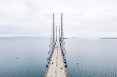 Danimarka ve Isveç, Oresundsbron arasındaki köprünün havadan görünümü. Oresund Köprüsü yakın görünüm.