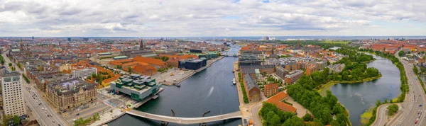 Kopenhag Danimarka Kanalları Şehir Nehri Üzerinde Güzel Hava Panoramik Görünümü — Stok fotoğraf